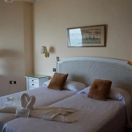 Almar, Beachfront 606 By Alohamalaga *